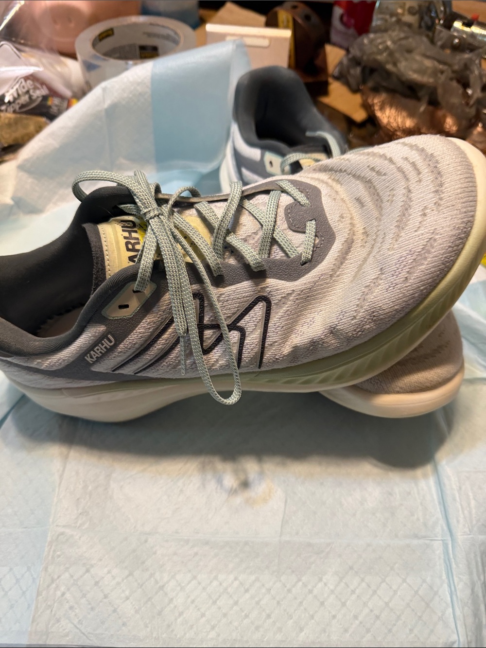 Karhu Women's Light Gray Knit Athletic Shoes - Cushioned Lace-Up